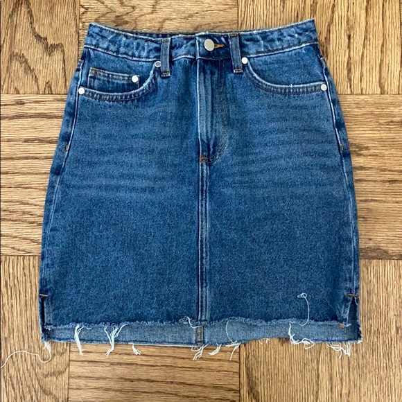 H&M Dresses & Skirts - H&M denim skirt